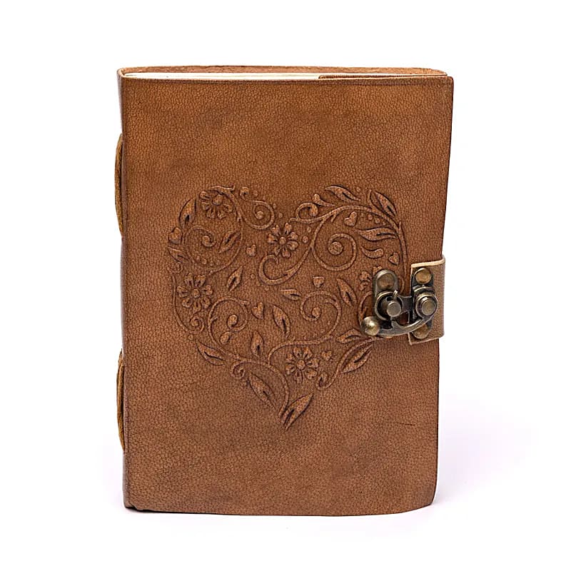 Notebook-hjärta med fodral i konstläder - 250g; 18x13 cm