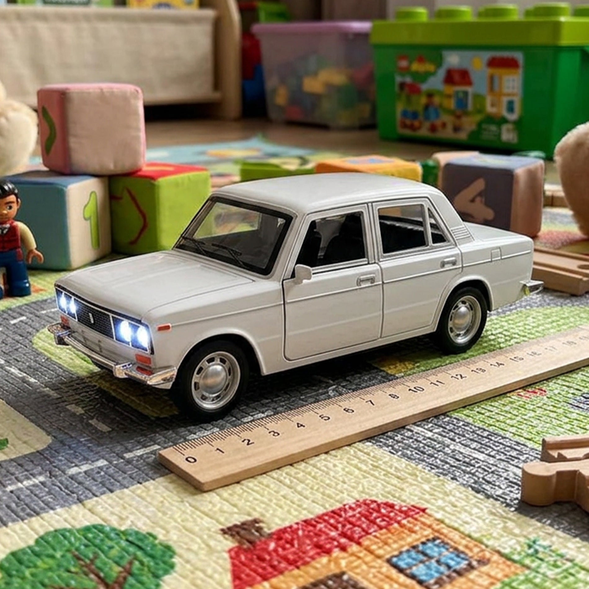 White Car With Sound And Lights 18 Cm