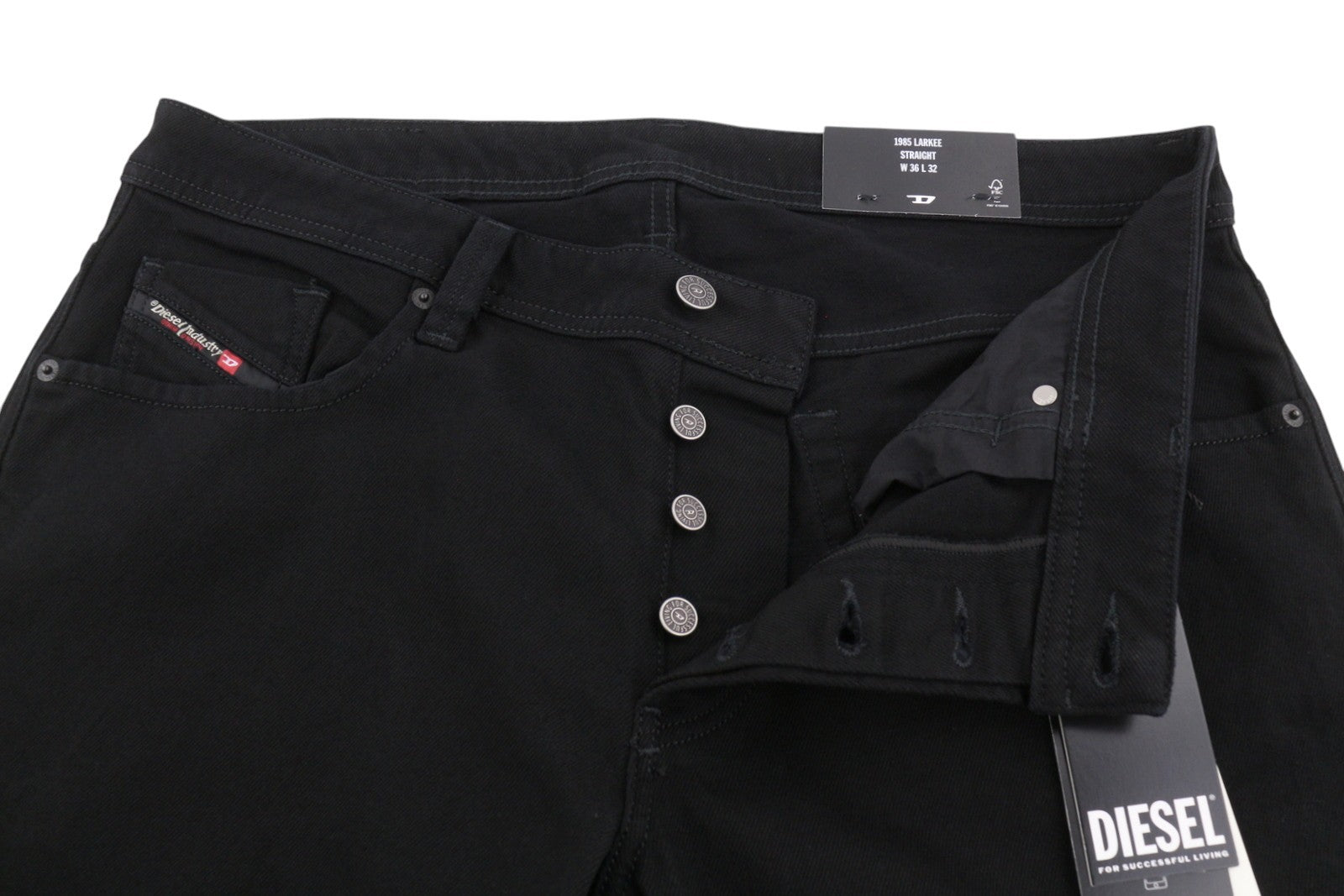 Diesel 1985 Larkee R07r3 Men Jeansregular Fit Straight Leg Mid Waist