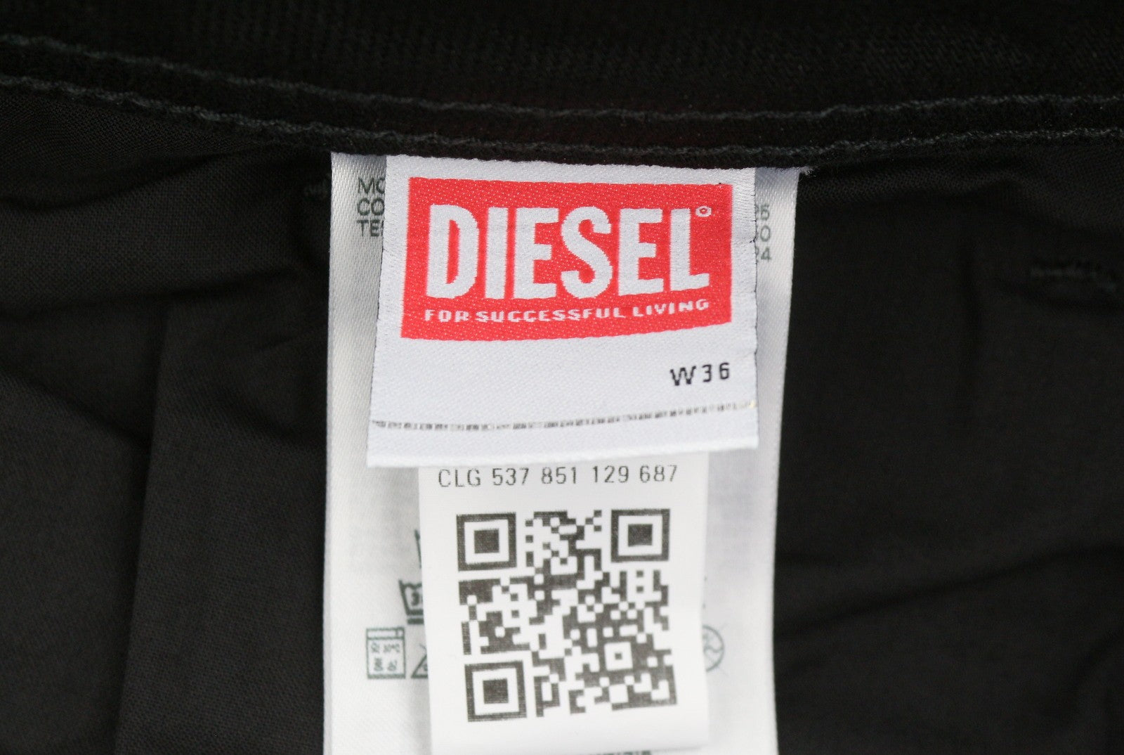 Diesel 1985 Larkee R07r3 Men Jeansregular Fit Straight Leg Mid Waist