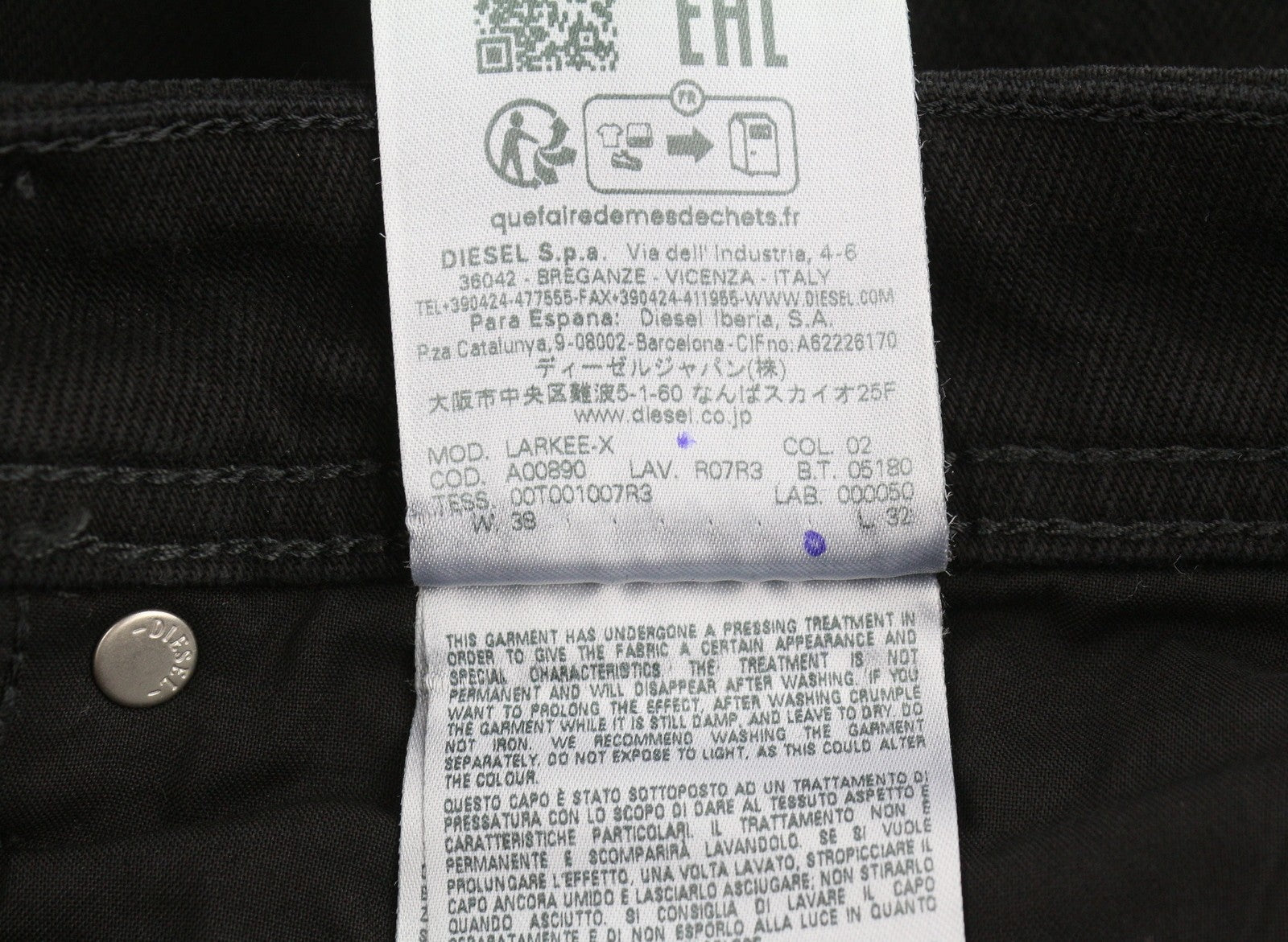 Diesel 1985 Larkee R07r3 Men Jeansregular Fit Straight Leg Mid Waist