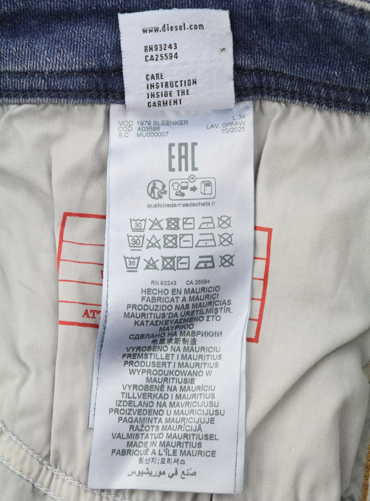 Diesel 1979 Sleenker 0pfaw Herr Jeansblå blekt Skinny Låg midja Rrp175