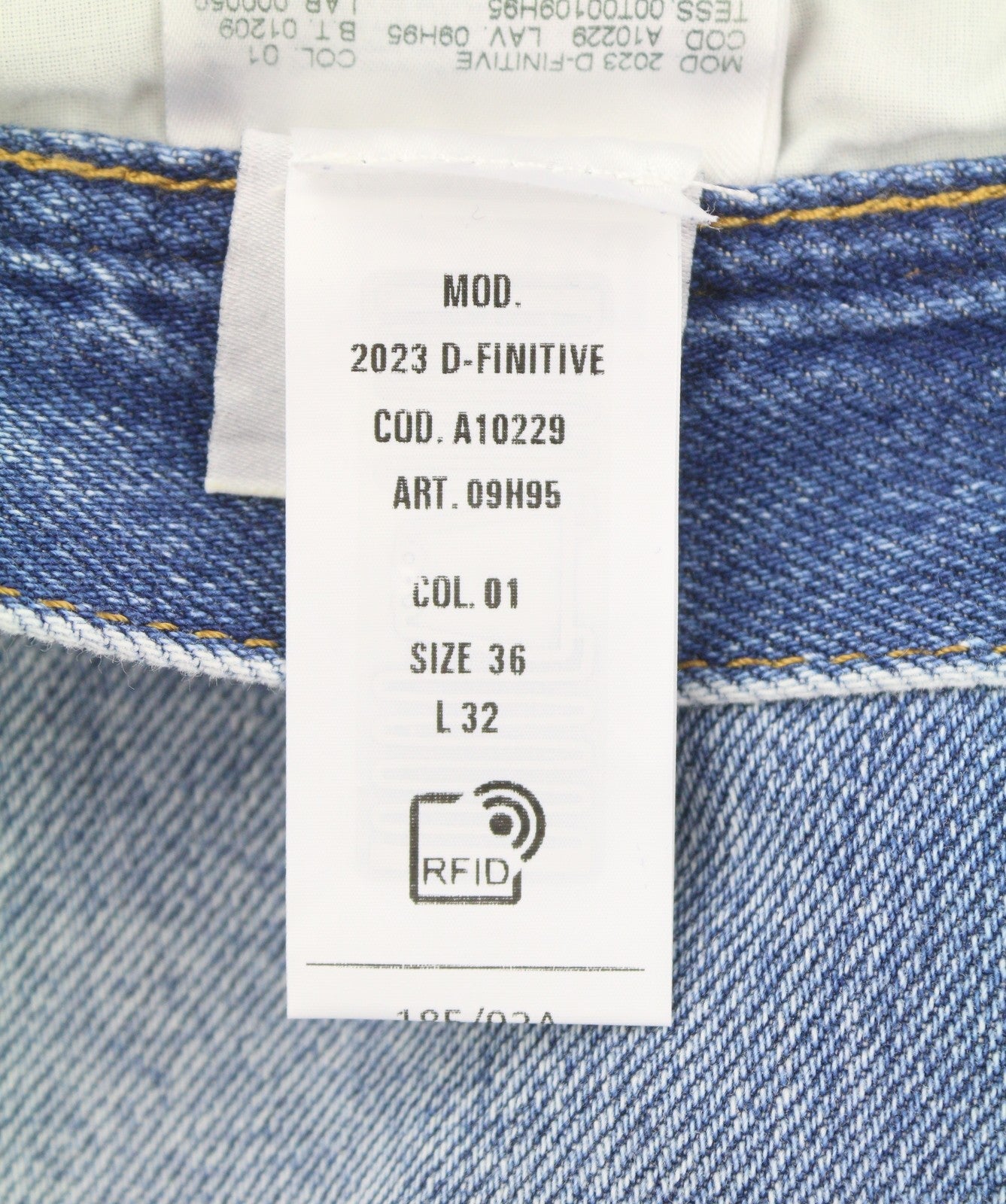 Diesel 2003 D-finitive 09h95 Masculino Jeansazul Regular Tapered Fit Rrp195