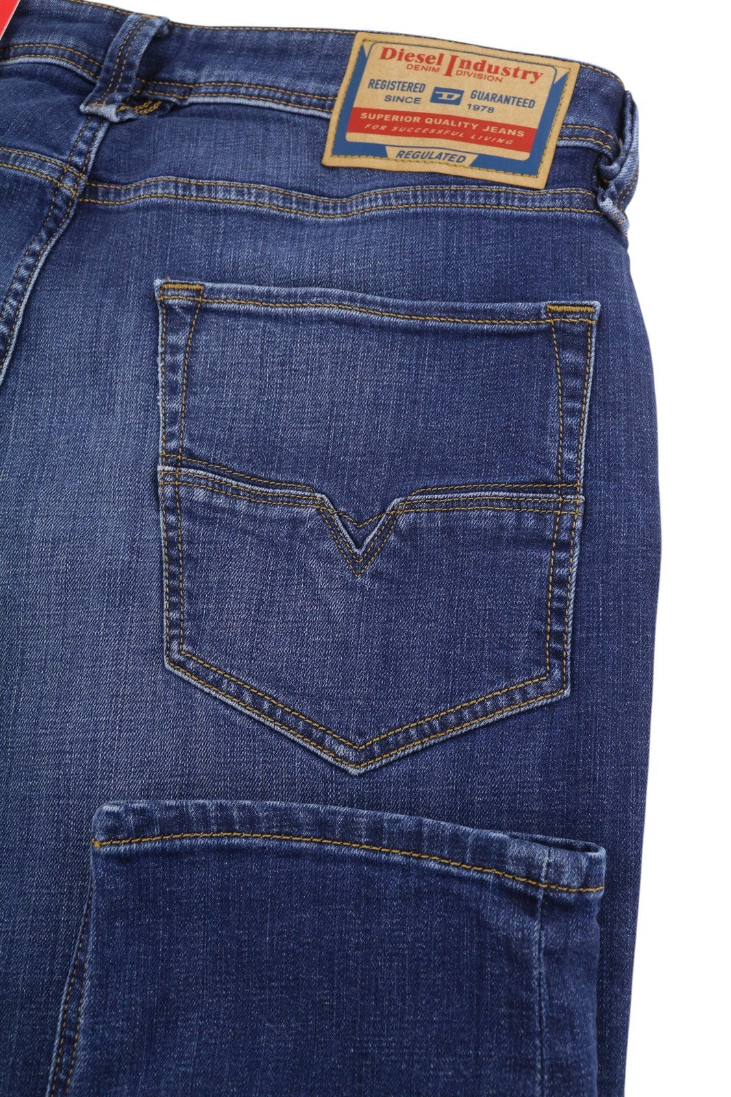 Diesel 1986 Larkee-beex 09k04 Jeans da uomo blu sbiadito gamba affusolata regolare