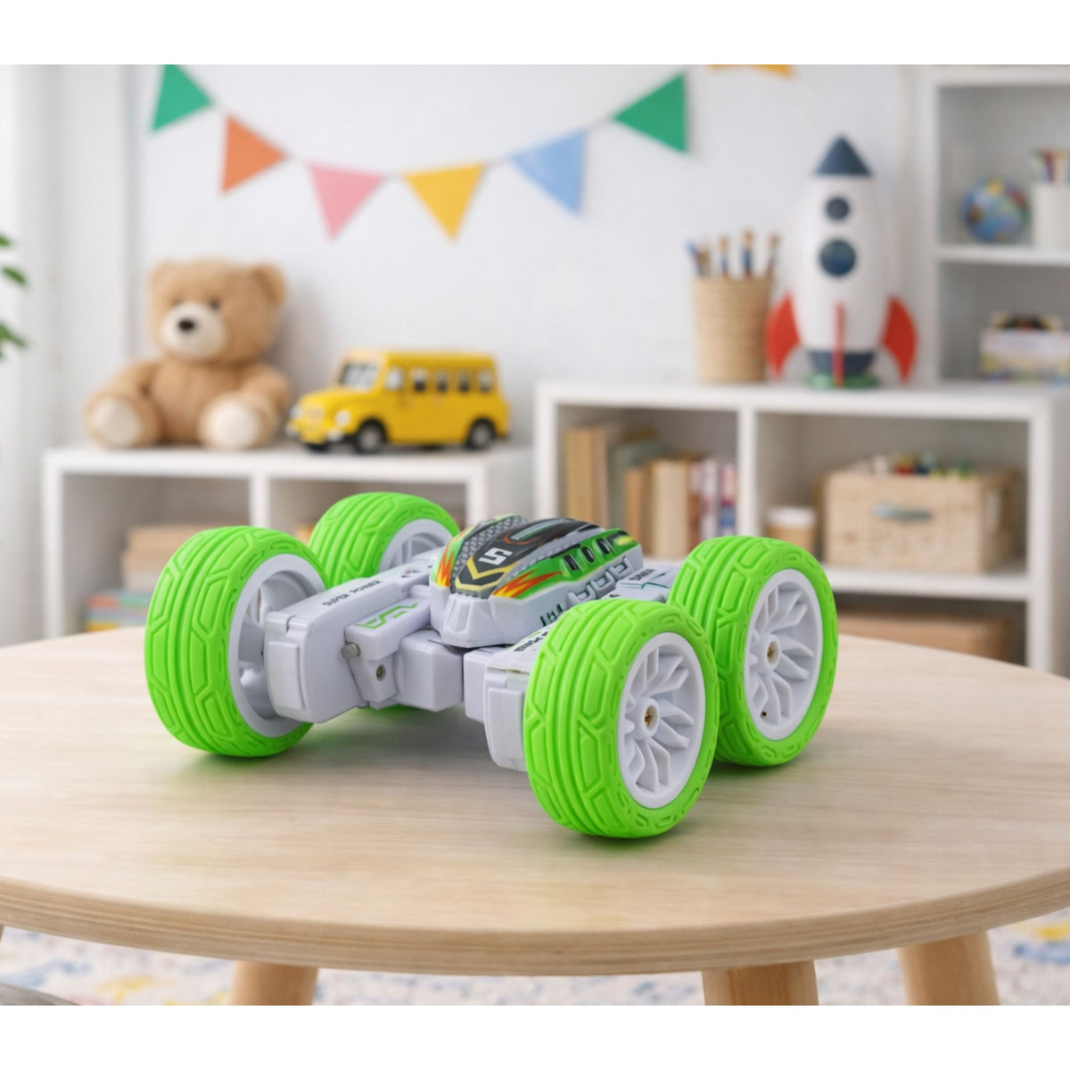 Akrobatické terénní auto na dálkové ovládání 360° Zelené 1:32
