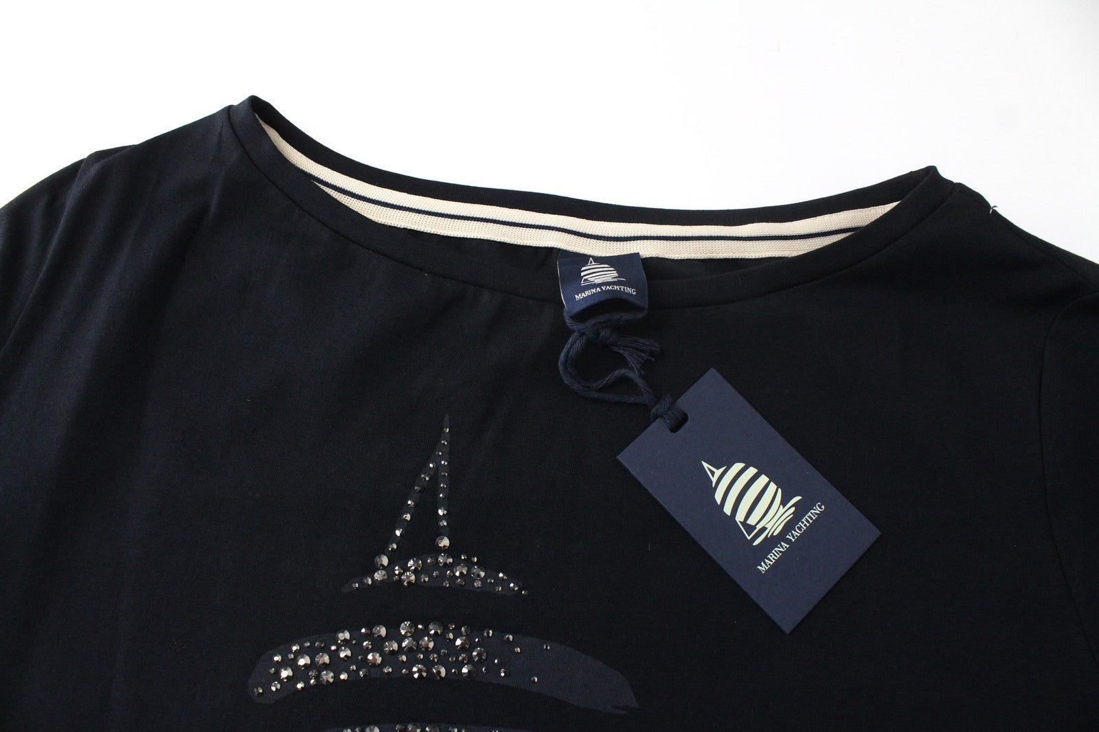 Marina Yachting Camiseta feminina preta com gola redonda e strass pull-on