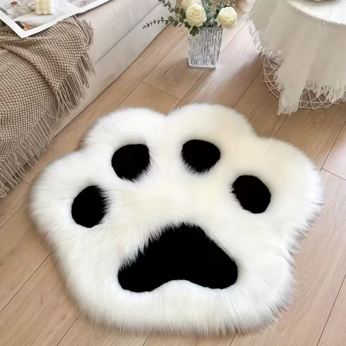 Плюшено килимче с мека кожа, черно и бяло 60 X 60 CМ