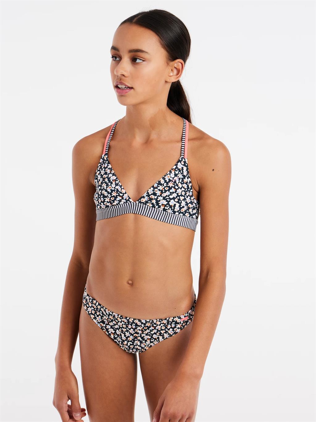 Protest Bikini Girls