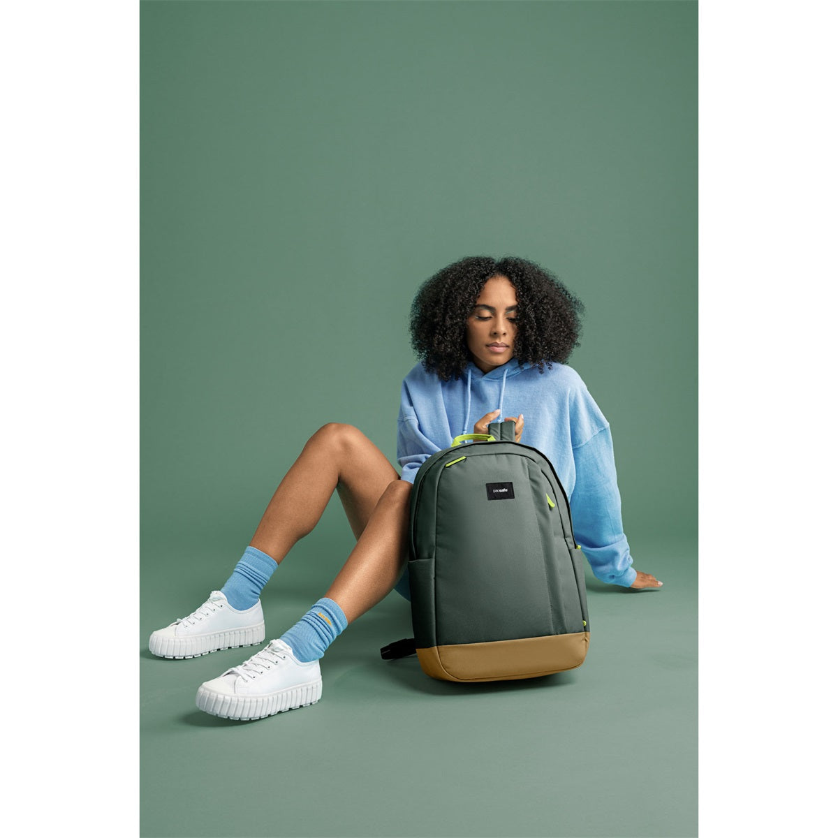 Pacsafe Go 25l Backpack Spruce Green