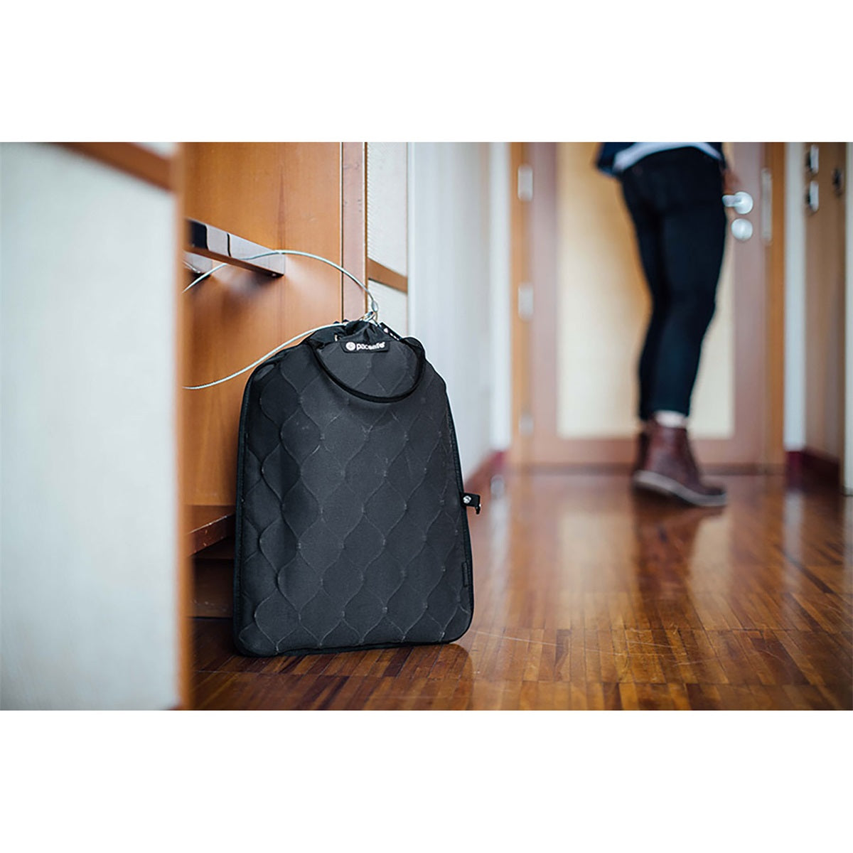 Pacsafe Travelsafe 12l Gii Portable Safe Black