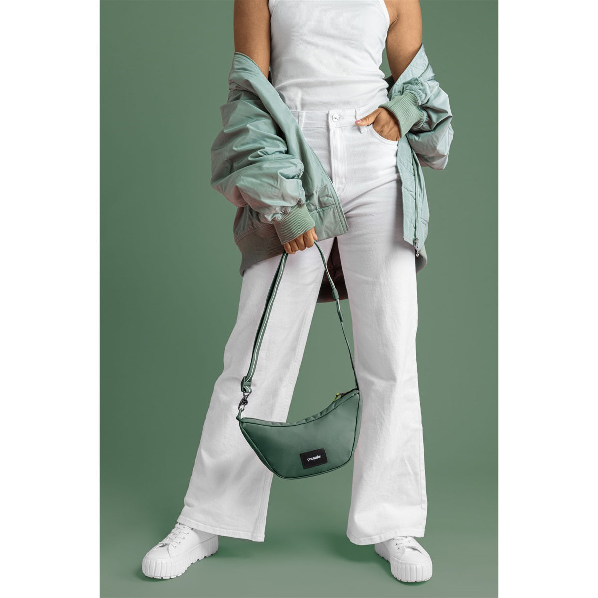 Bolsa a tiracolo Pacsafe Go Lunar verde abeto