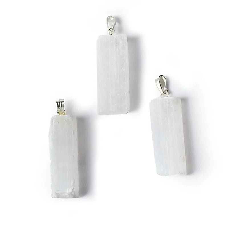 Colgante de piedra preciosa en bruto de selenita blanca - ±4 cm, paquete de 3 piezas