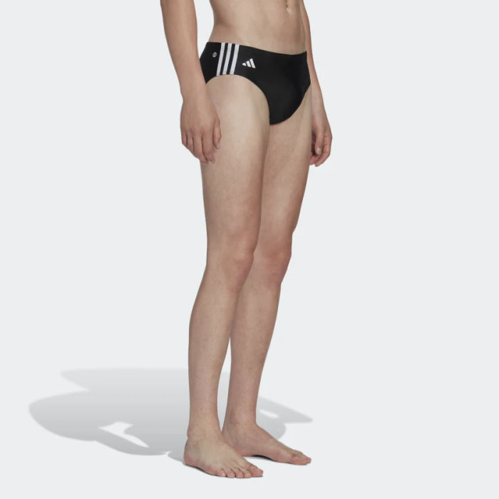 Gearrthóga Snámh na bhFear Adidas