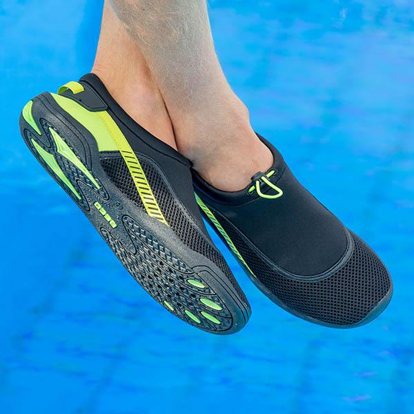 Beco Beach Water Shoes | Black/green