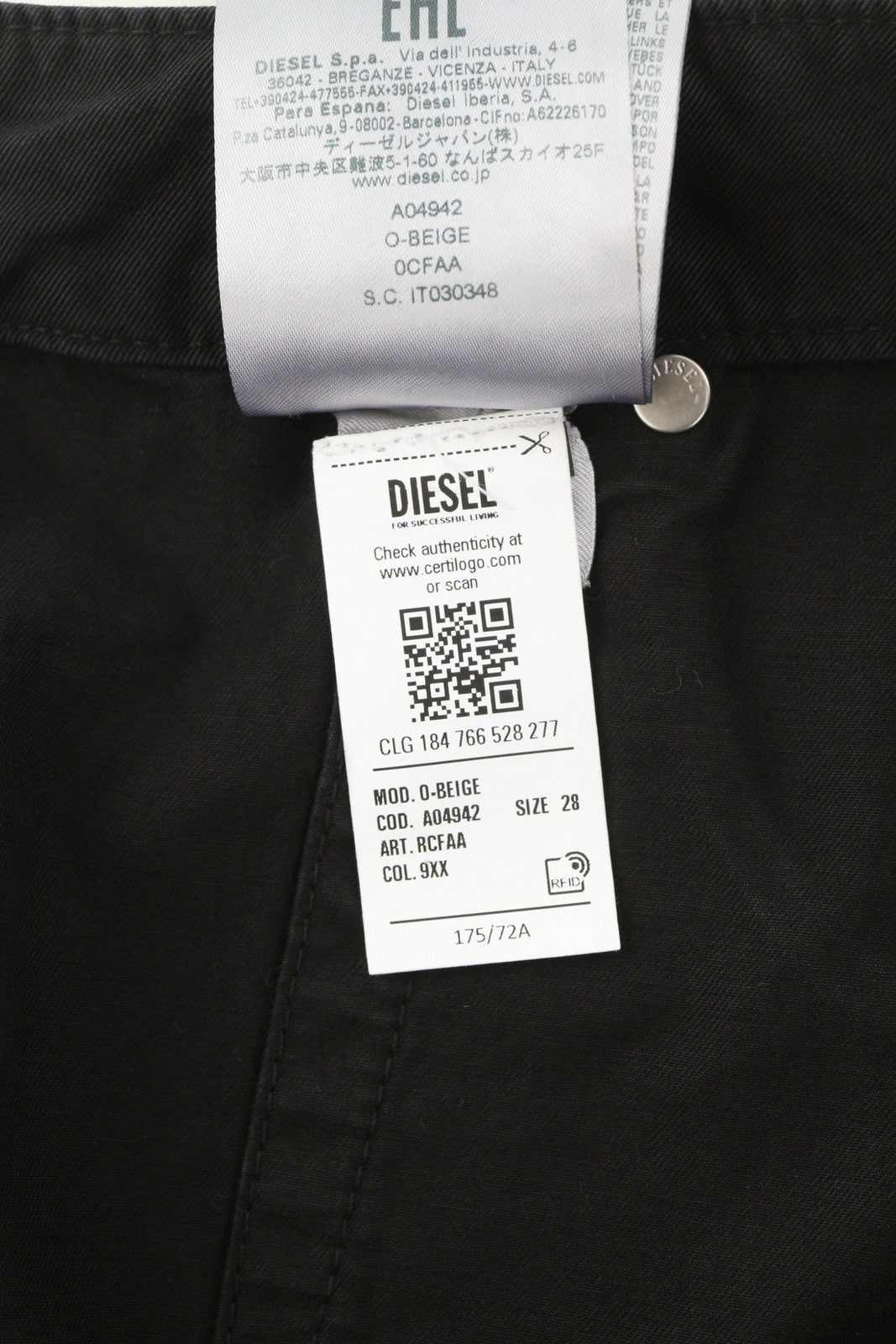 Spódnica damska Diesel w kolorze beżowym. Czarna bawełniana, zapinana na guziki, krótkie kieszenie z logo