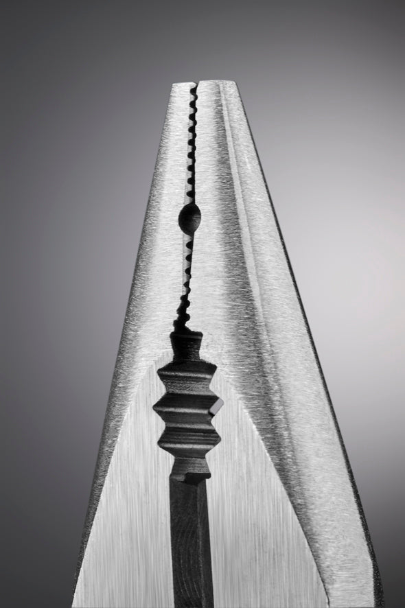 Pinza Universale Con Ganasce Affilate Pvc 145m