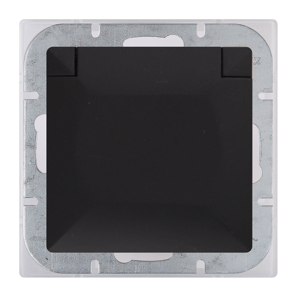 Pearl Single Socket P/t Z/u Ip44 Flap Black M.