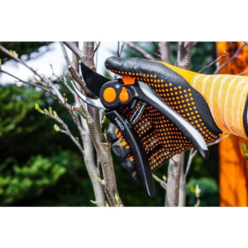By-pass Pruning Shear 200 Mm Range Up To 18 Mm Adjustable Spacing