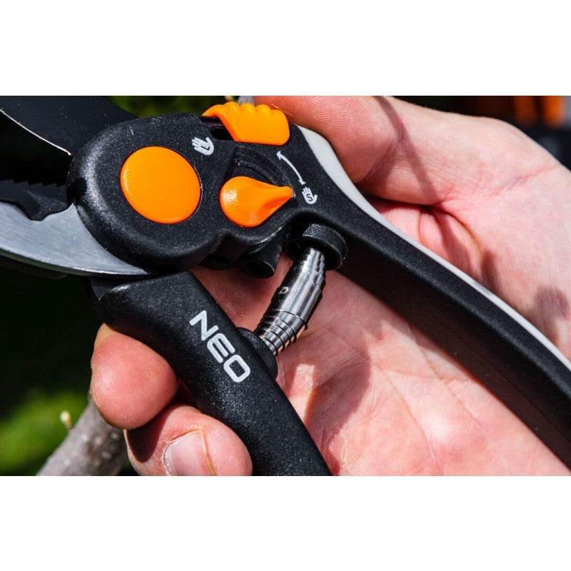 Anvil Pruning Shear 200mm Range Up To 18mm Adjustable Spacing