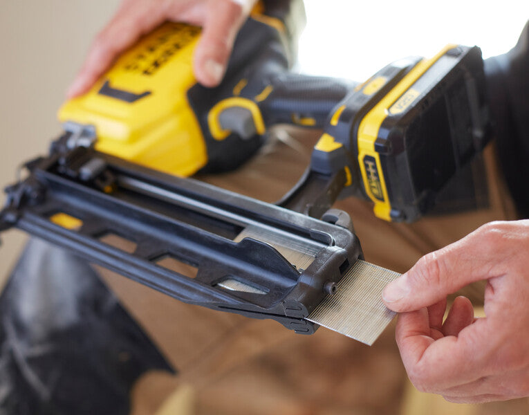 V20 18v 0*ah 16ga Cordless Nailer