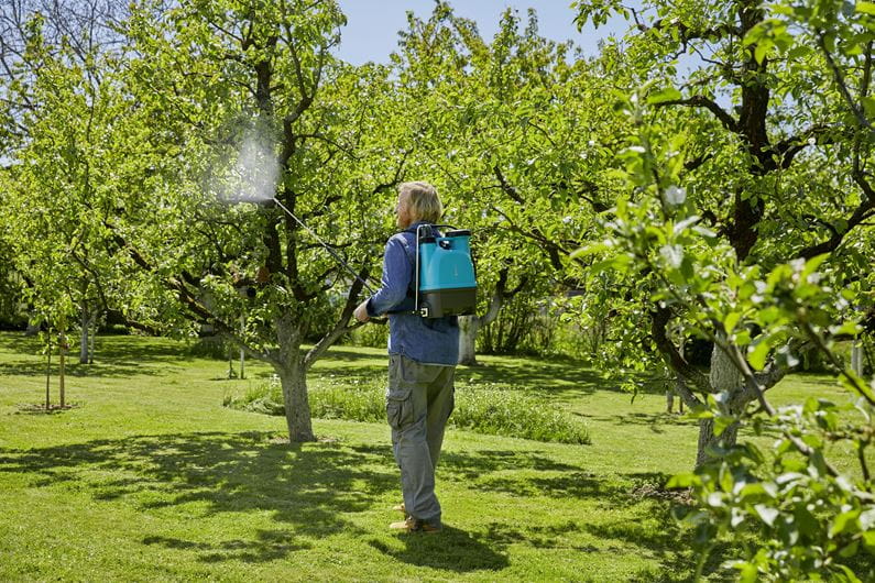 Plusz nyomású permetező 12l