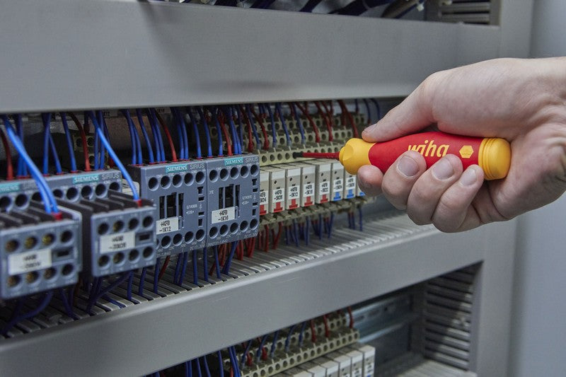 Pocketmax Electric Screwdriver With Bit Magazine 4 Bits