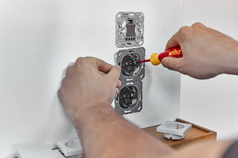Pocketmax Electric Screwdriver With Bit Magazine 4 Bits