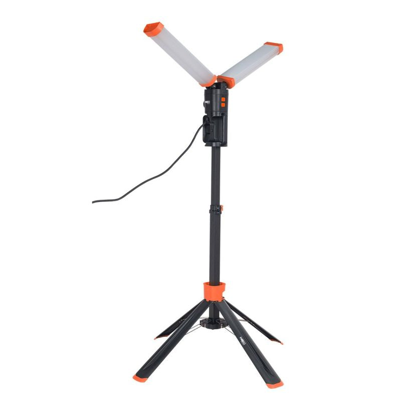 Dubbel lampa på stativ 360 grader 2x4300lm