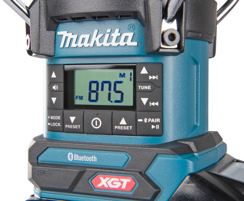 Fm/bt Radio Receiver With Lamp And Flashlight Xgt