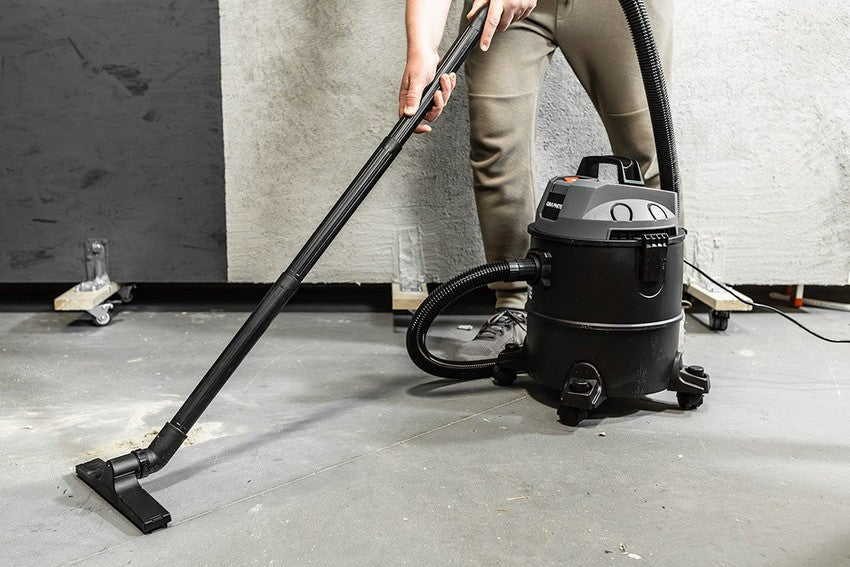 Industrial Vacuum Cleaner 1200w 20l Plastic Tank