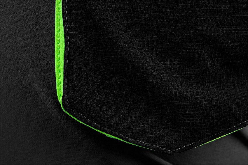 Préimh 4-bhealach Sín Black Shorts Méid Xl