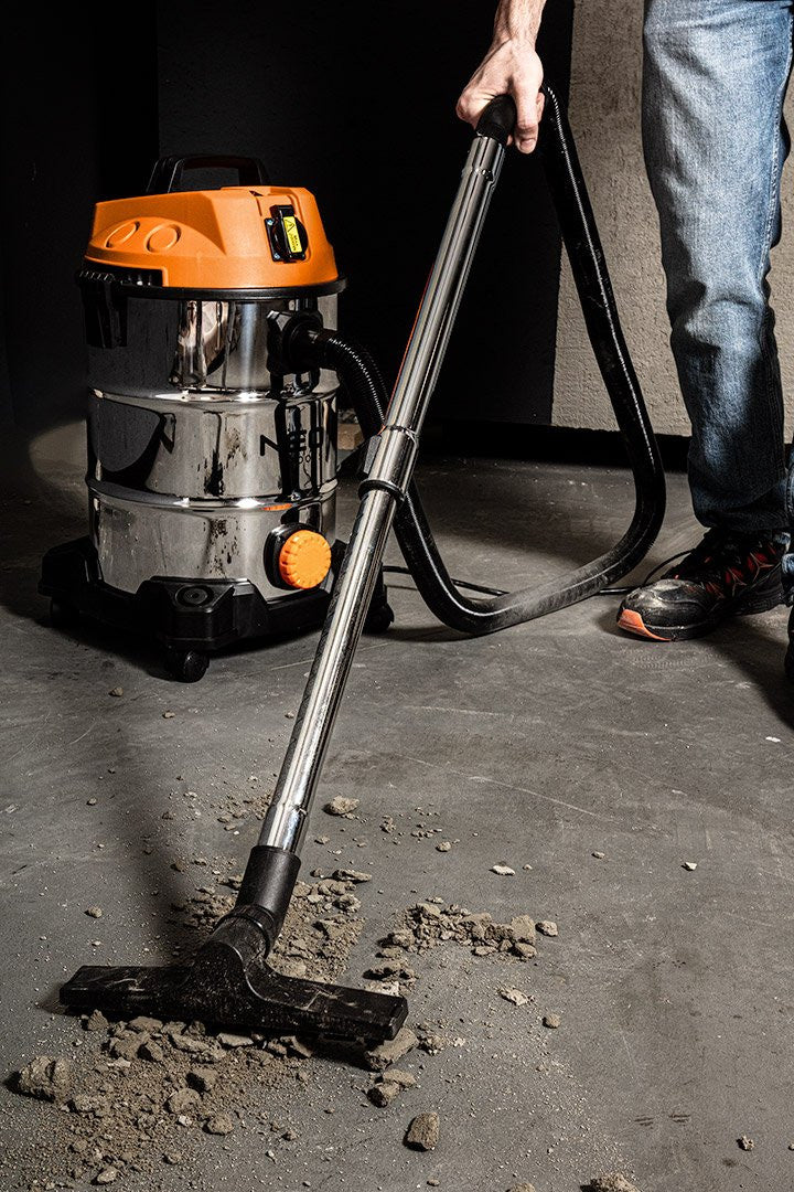 Vysávač 1400w 30l