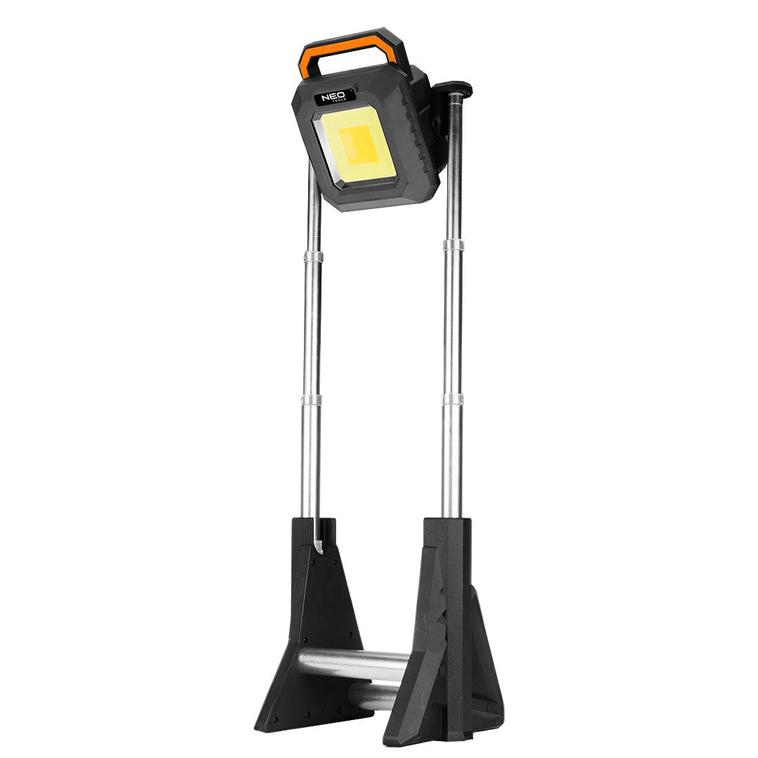 Teleskopický reflektor 3000lm