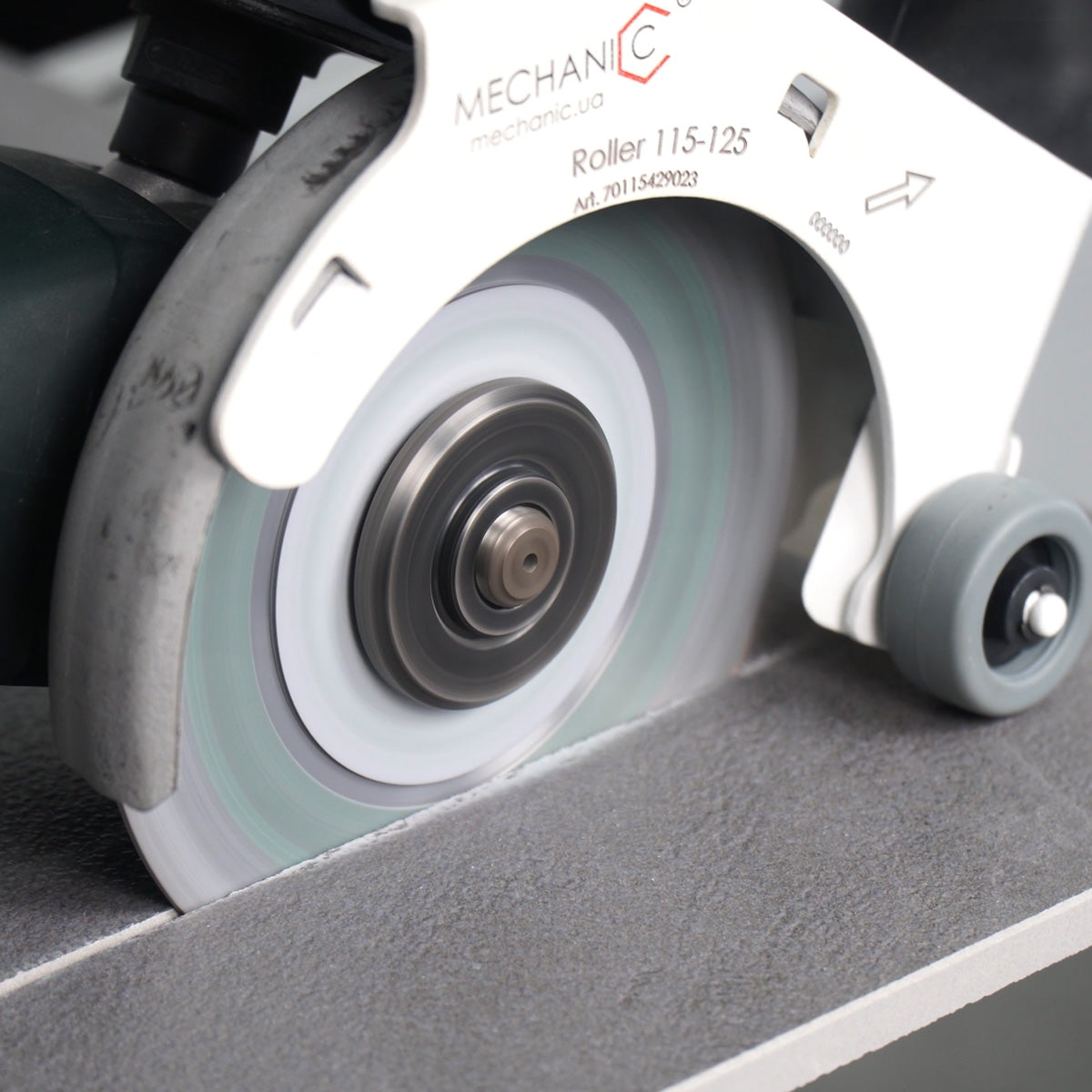Roller Suction Cutting Guard For Angle Grinding 115/125