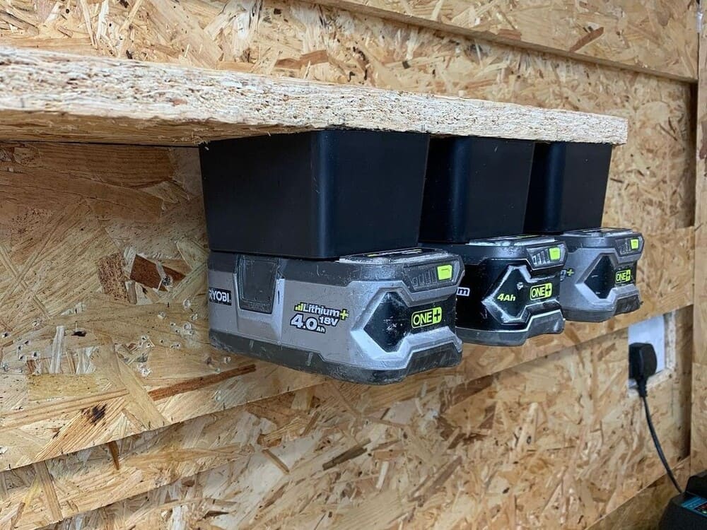 Batteriholdere til Ryobi 18v One+ 6-pack Stealthmounts