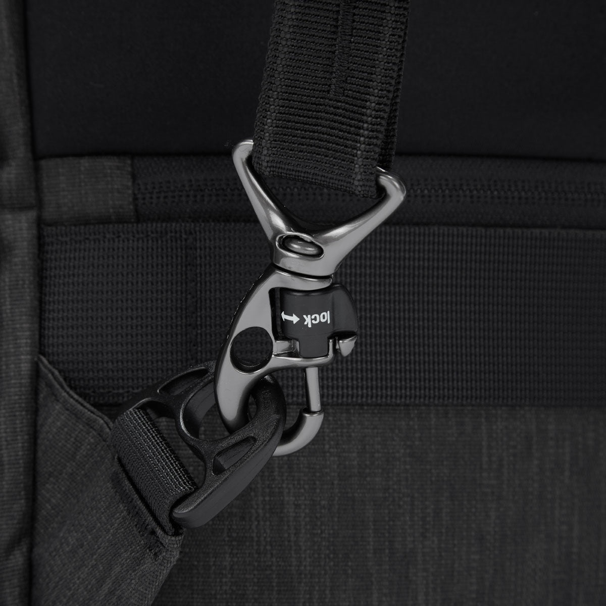 Pacsafe Metrosafe X 25l Backpack Carbon