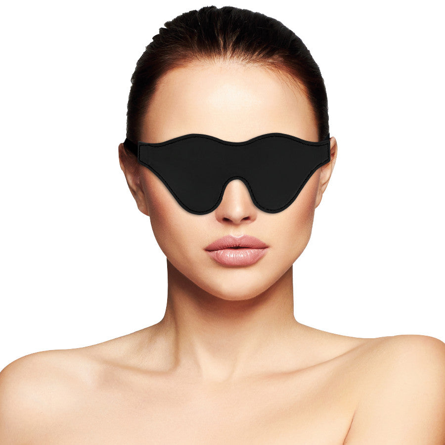 Darkness – Sensual Black Mask For Secret Games