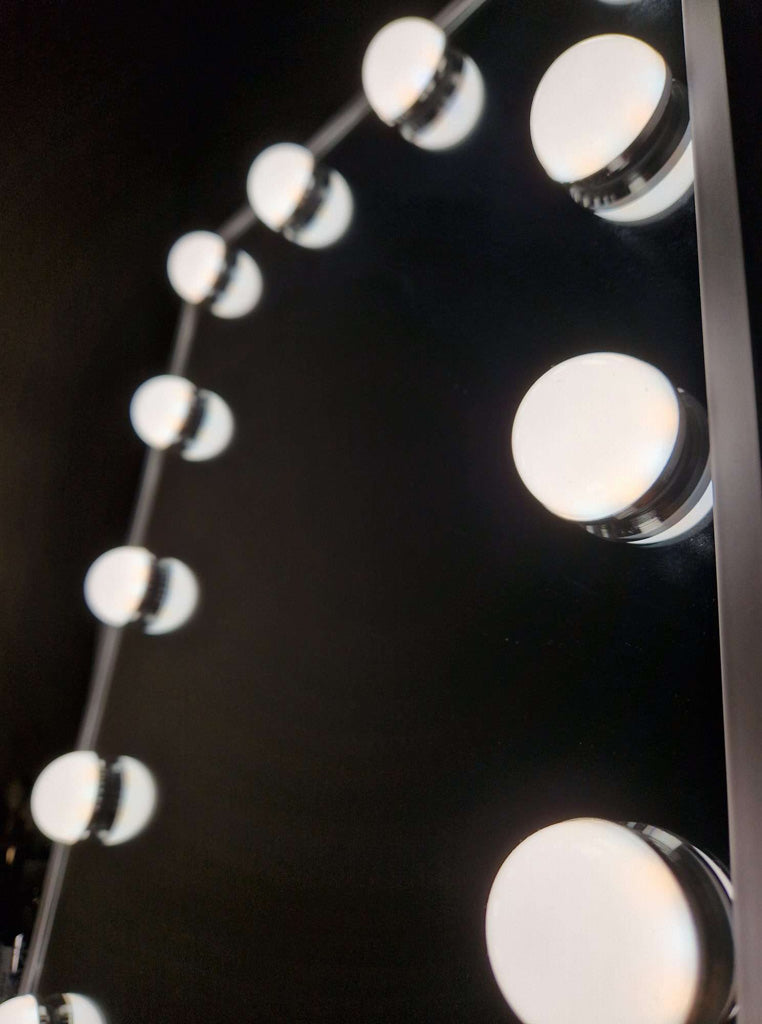 Led Makeup Mirror With Bulbs 30x40cm Usb