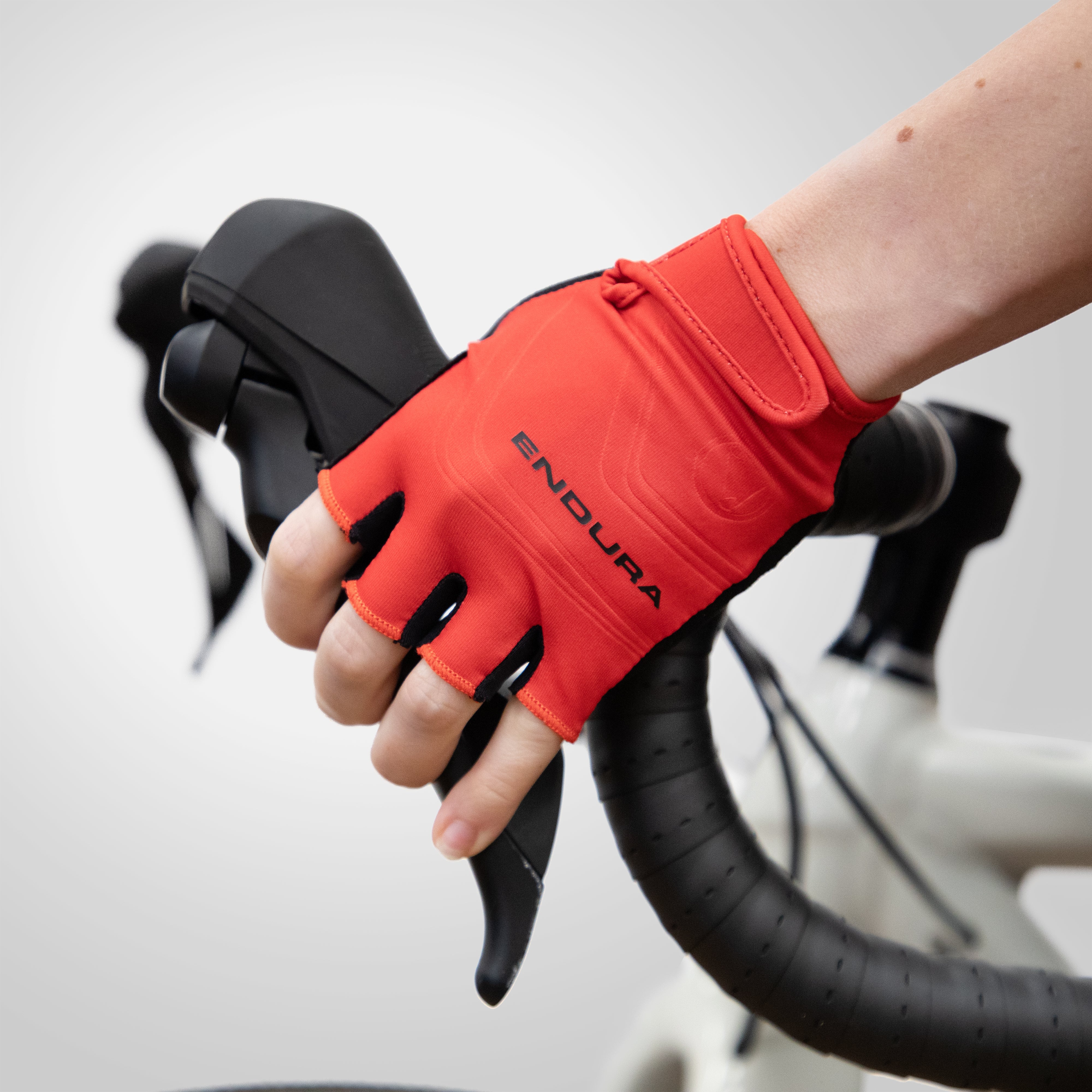 Endura Women's Xtract Mitt Pomegranate