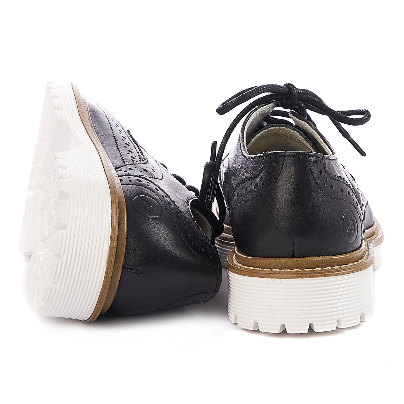 Chaussures Bronx cuir naturel noir semelle blanche zln 0165