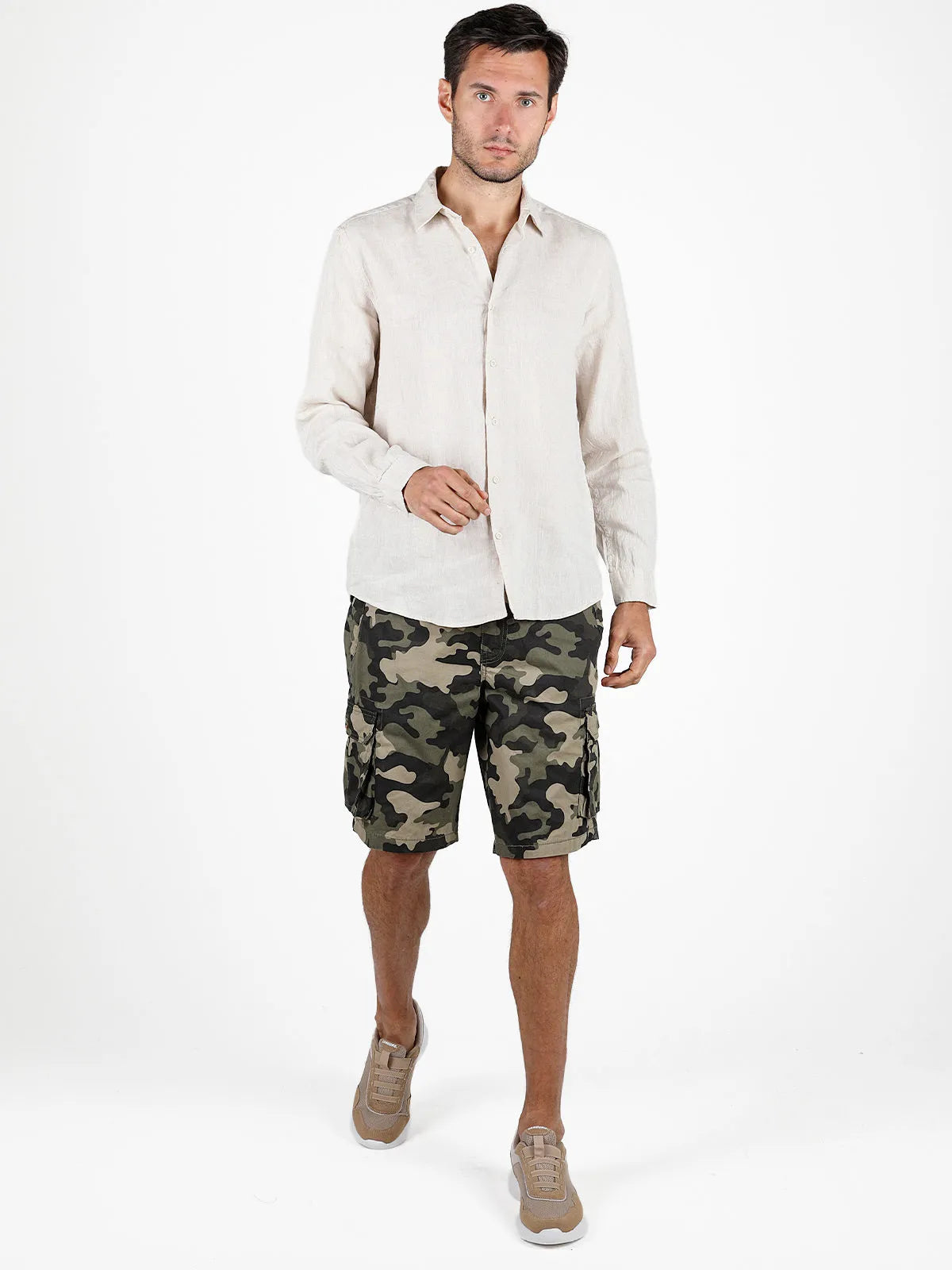 Herrenshorts The People Rep. Nihil Camouflage Green