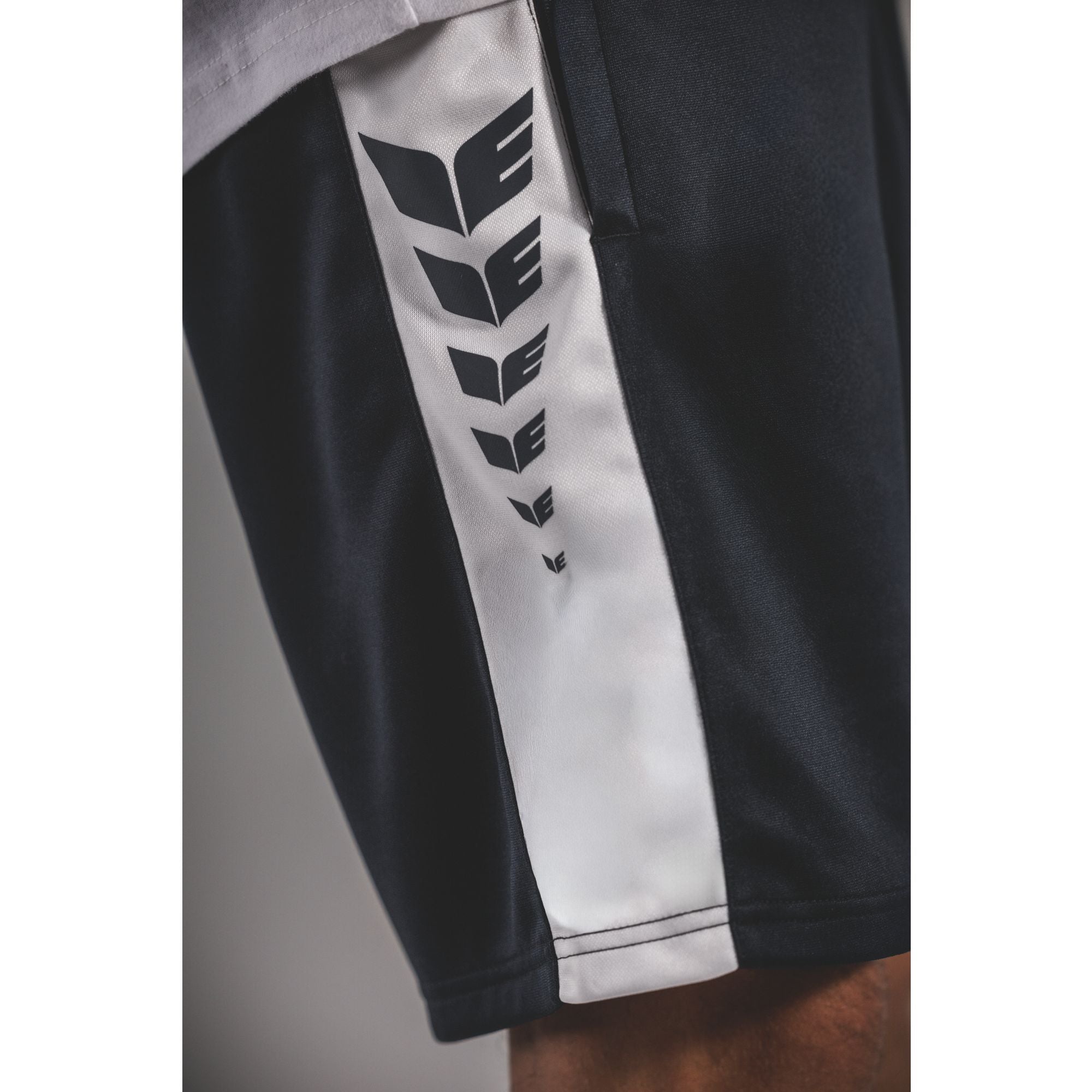 Erima Intro Shorts Black