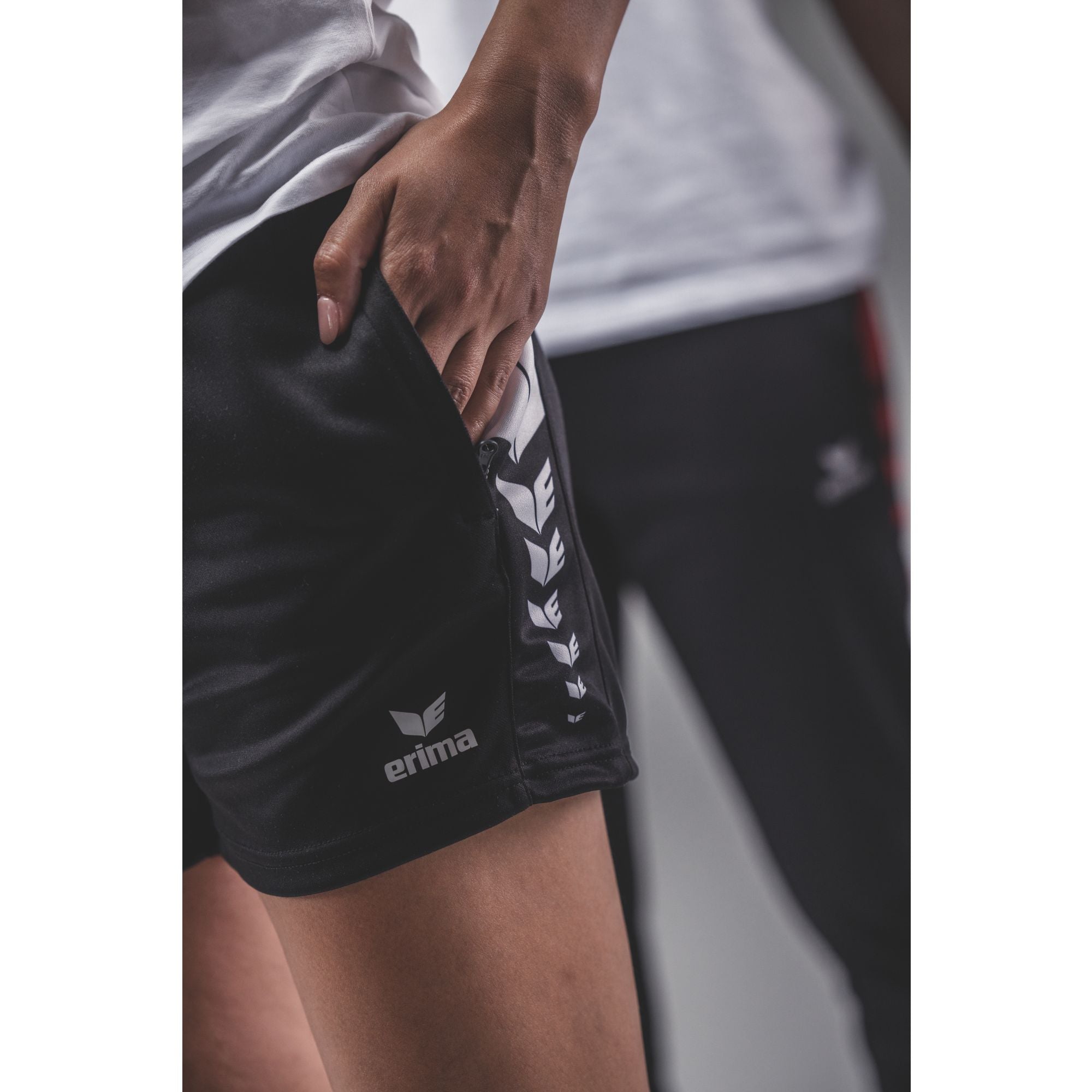Erima Six Wings Worker Shorts Черно/червено