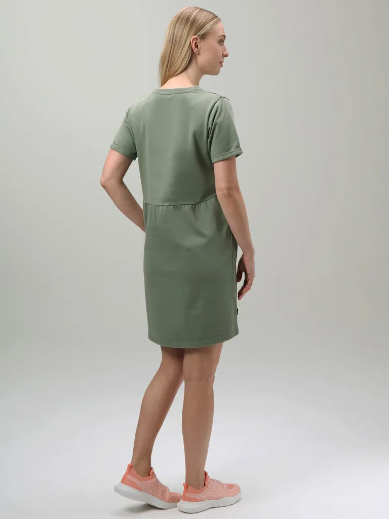 Lúb gúna na mban denisa green l