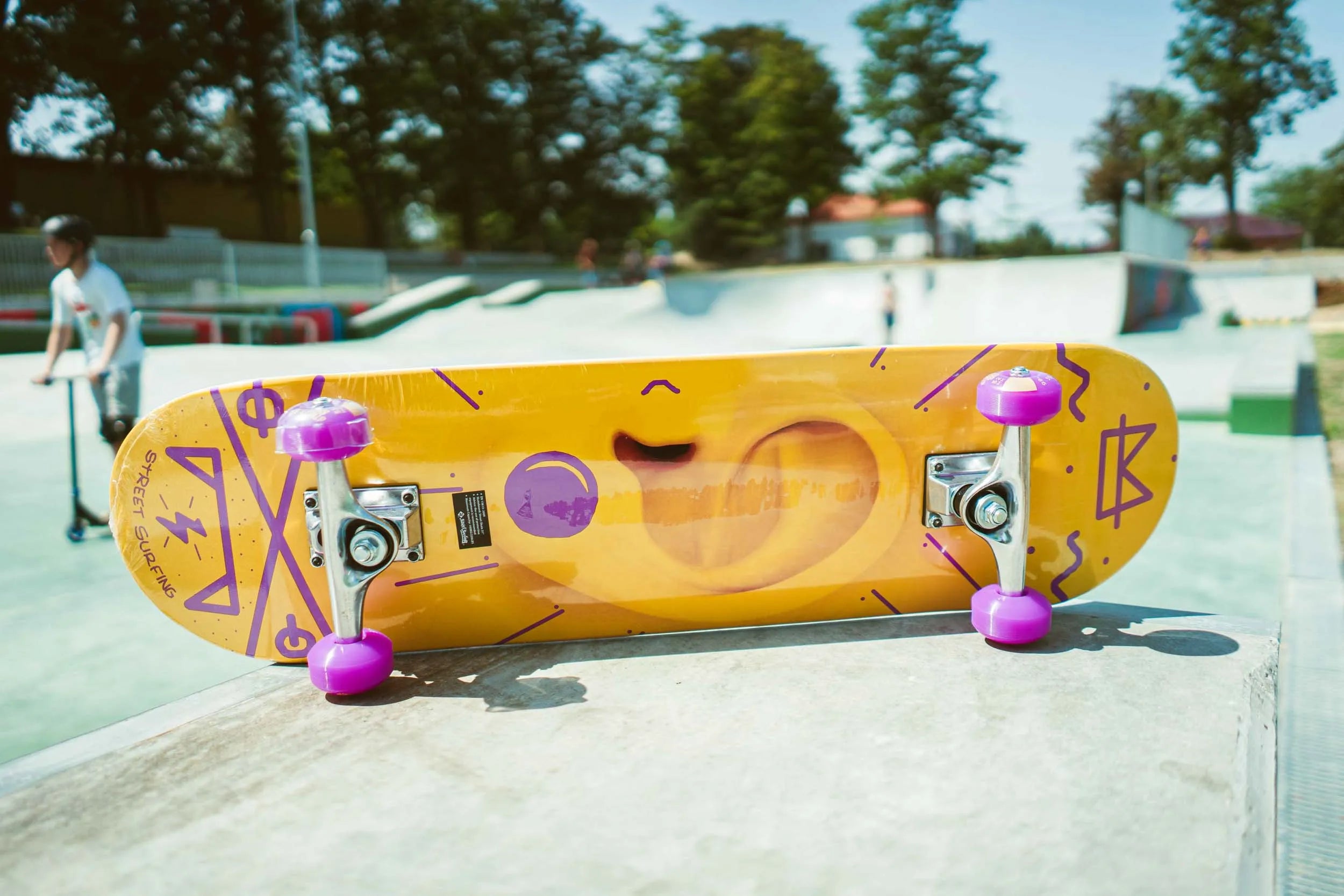 Skateboard Street Surfing 31 Shout Out Orange