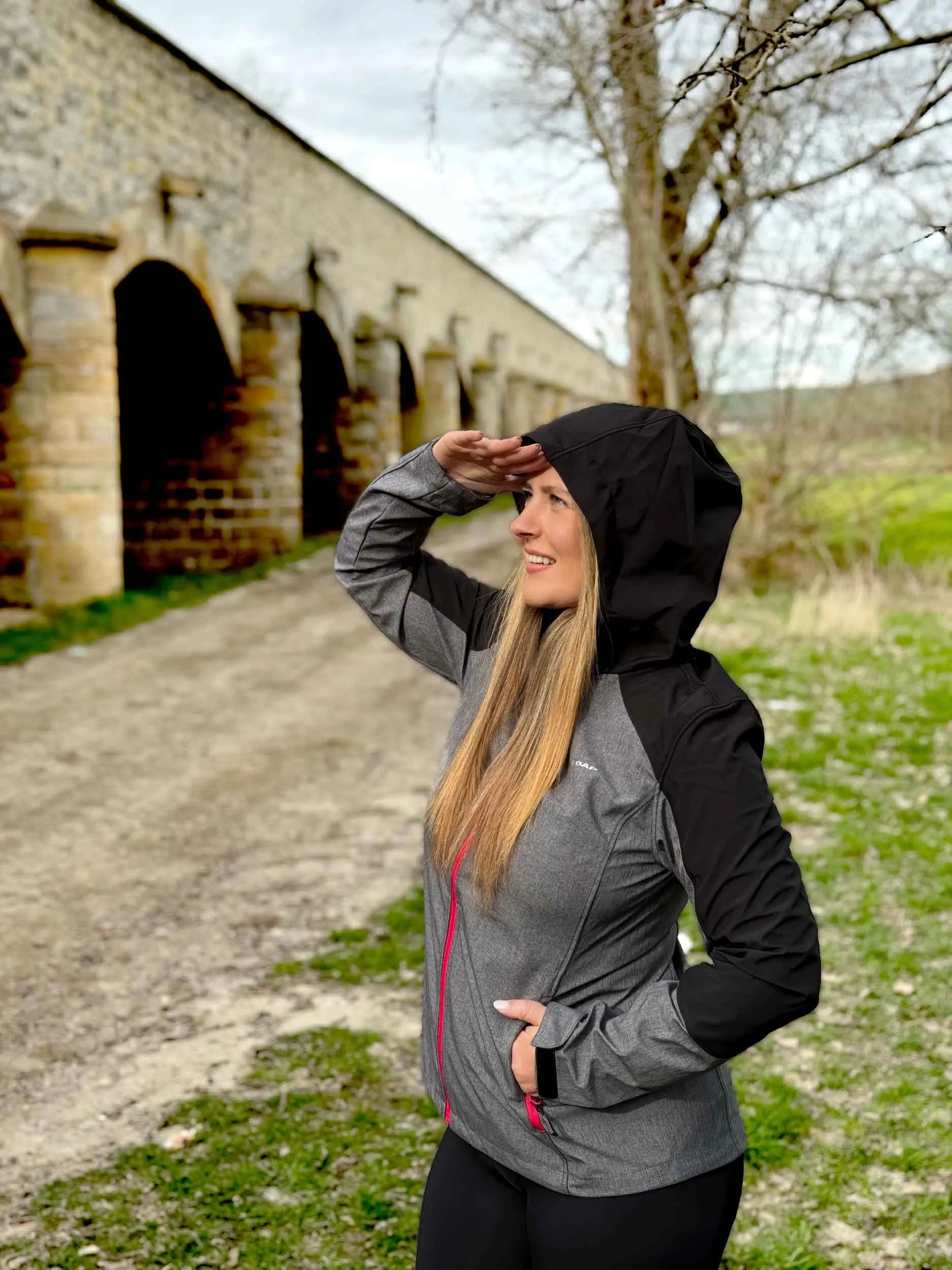 Dámská softshellová bunda Loap Ladana Gry-blk Grey