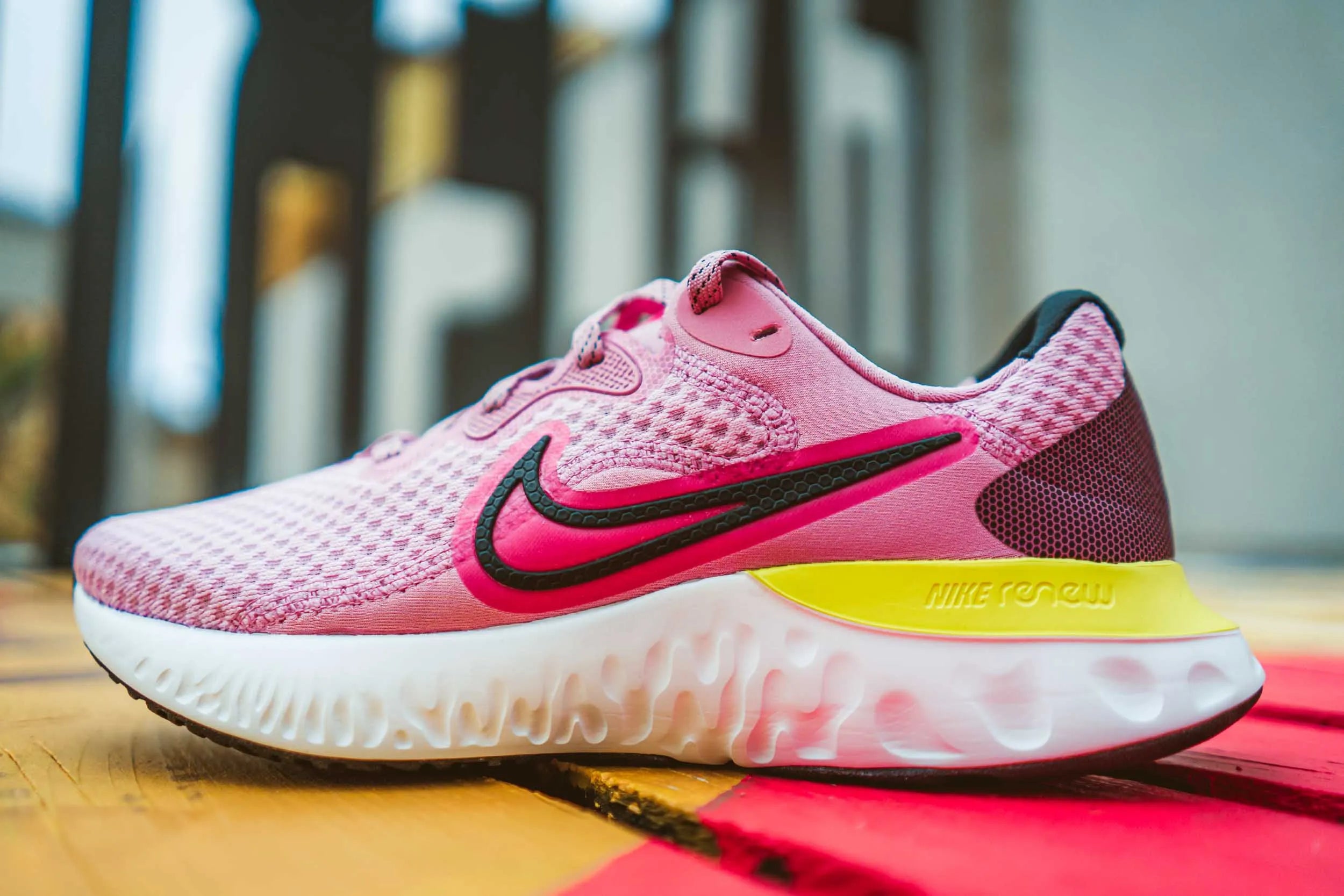 Nike dames vernieuwen running 2 roze-zwart-cyberroze 36