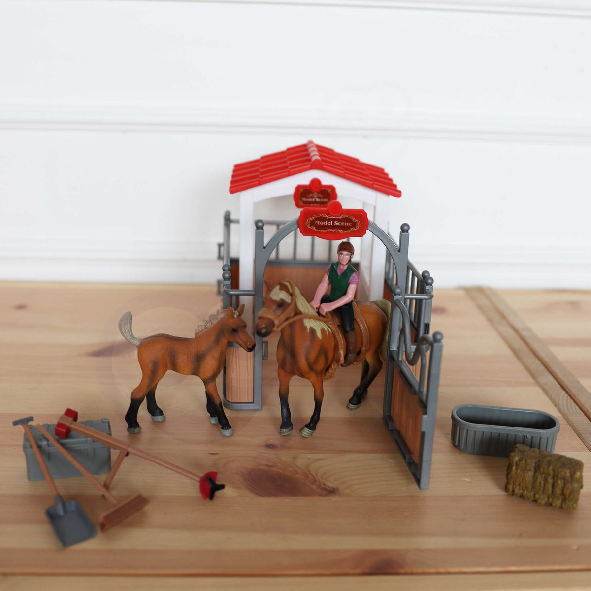 Woopie Set Stables Horse Pen Figures 18 Pcs.