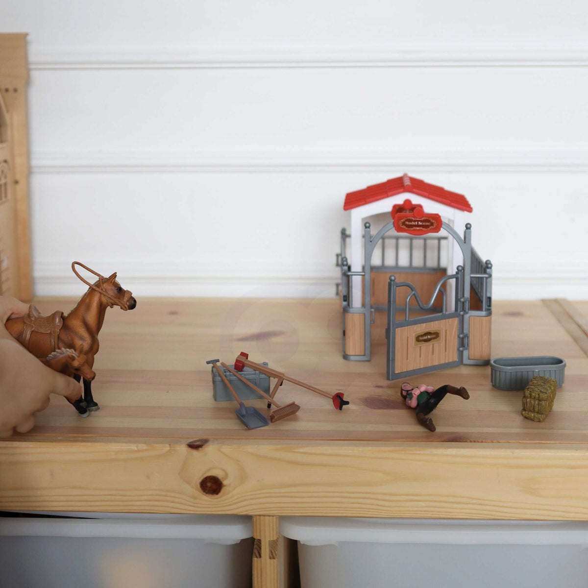 Woopie Set Stables Horse Pen Figures 18 Pcs.