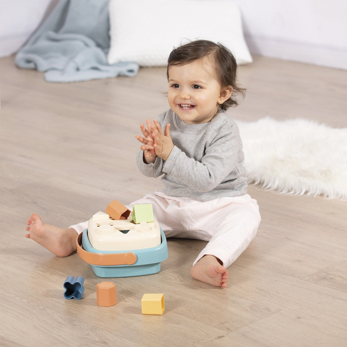 Smoby Little Green Sorter na cesta de bioplástico